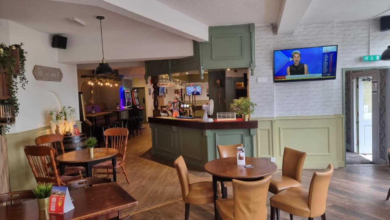 Hotel Cefn Mably Bar And *